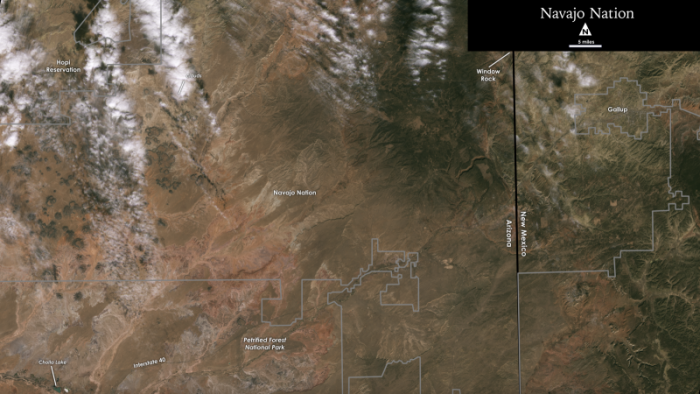Im Westen der USA, z. B. in der Navajo Nation, wie auf diesem Landsat 9-Bild zu sehen, helfen Landsat- und andere Satellitendaten den Menschen bei der &Uuml;berwachung der Gesundheit der Pflanzen und bei der Bew&auml;sserungssteuerung. 